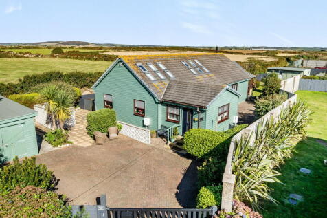 Penzance TR19 4 bed detached house for sale