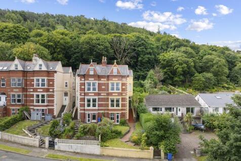 7 bedroom terraced house for sale