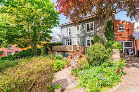 4 High Street, Bishops Castle SY9 7 bed character property for sale