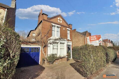 Dogsthorpe Road, Peterborough, PE1 3 bed detached house for sale