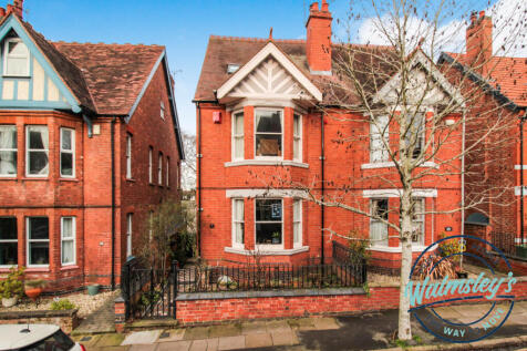 5 bedroom semi-detached house for sale