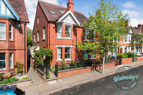 5 bedroom semi-detached house for sale