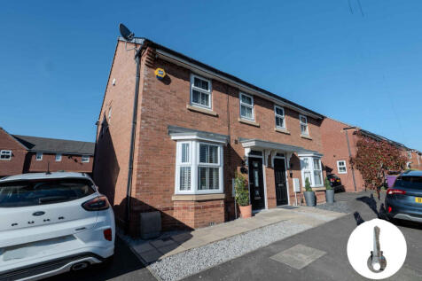 3 bedroom semi-detached house for sale