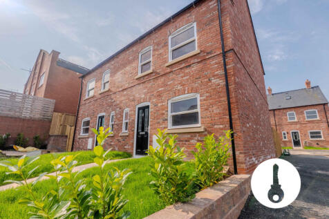 3 bedroom mews property for sale