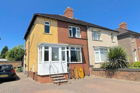 3 bedroom semi-detached house for sale
