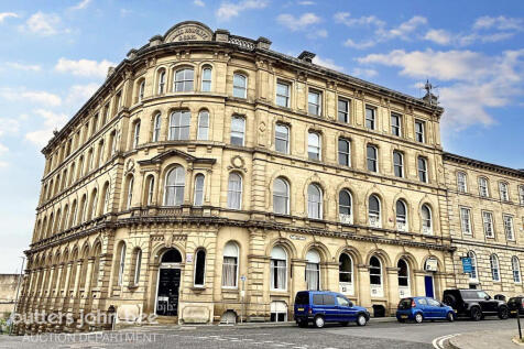 Wellington Road, Dewsbury 1 bed flat for sale
