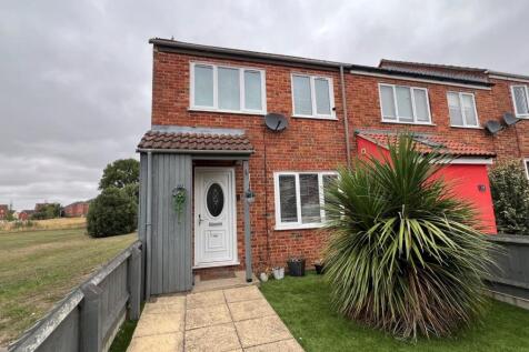 3 bedroom end of terrace house for sale
