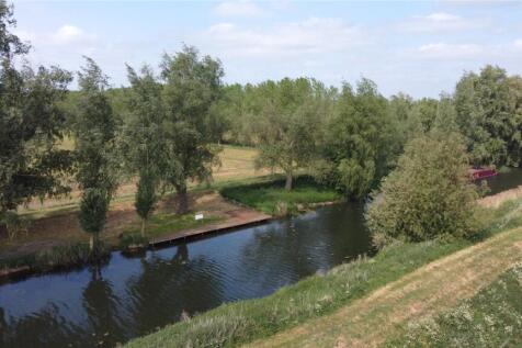 River View Marina, Isleham, Ely... Parking for sale