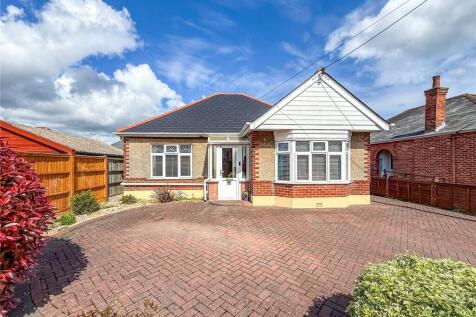 Endfield Road, Christchurch, Dorset... 2 bed bungalow for sale
