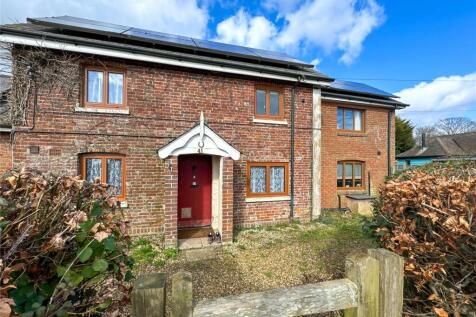 Burley Road, Bransgore, Christchurch... 4 bed semi