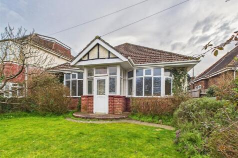 Iford Lane, Tuckton, Bournemouth... 3 bed bungalow for sale