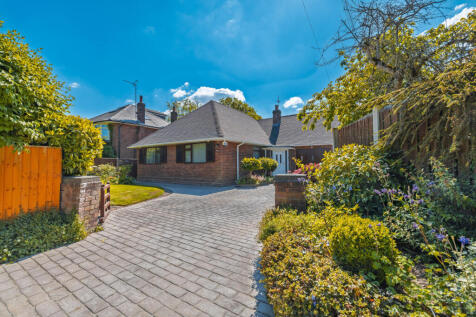 4 bedroom detached bungalow for sale