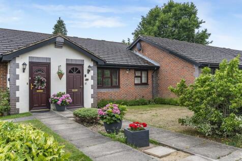 2 bedroom terraced bungalow for sale