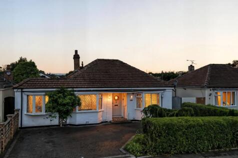 2 bedroom detached bungalow for sale