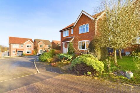 Riverbank Rise, North Lincolnshire DN18 4 bed detached house for sale
