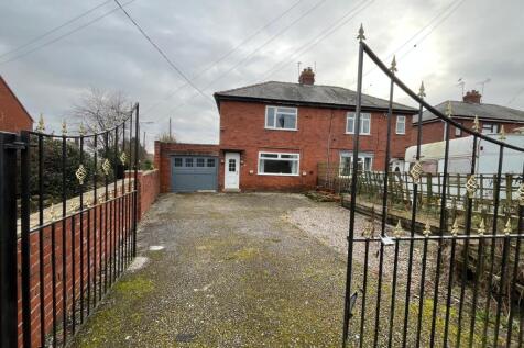 3 bedroom semi-detached house for sale