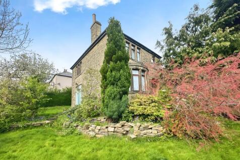Bolton Lane, Bradford BD2 3 bed detached house for sale