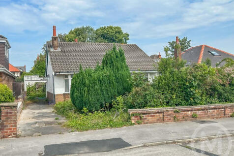 St Albans Road, Lytham St. Annes, FY8... 3 bed detached bungalow for sale