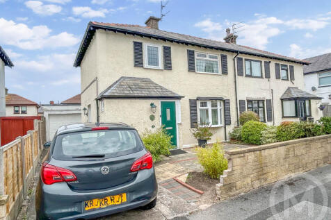 Latham Avenue, Blackpool, FY3 9PP 2 bed semi