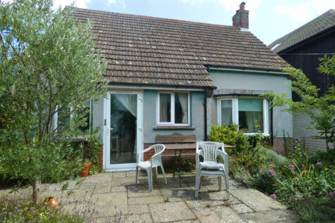 2 bedroom detached house for sale