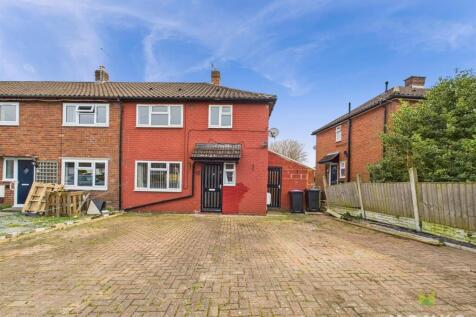 West Place, Gobowen 2 bed end of terrace house for sale