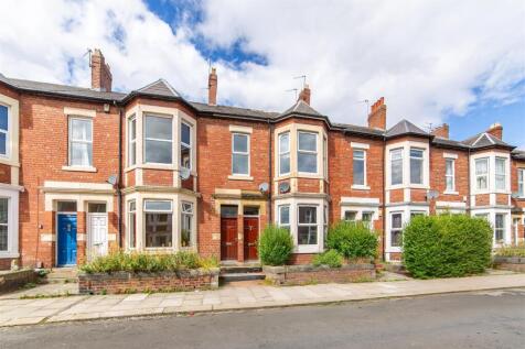 3 bedroom flat for sale