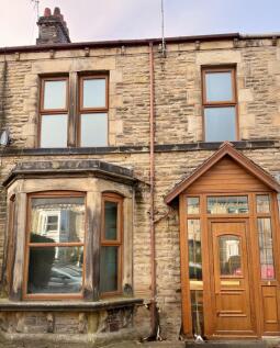 6 bedroom terraced house for sale