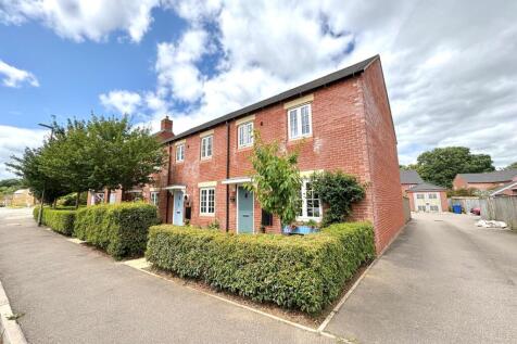 3 bedroom end of terrace house for sale