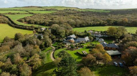 7 bedroom detached house for sale