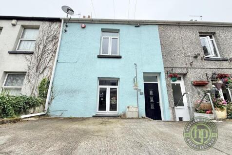 Huntley Place, Plymouth PL3 2 bed terraced house for sale