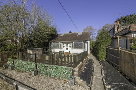 Roffes Lane, Chaldon CR3 4 bed detached house for sale