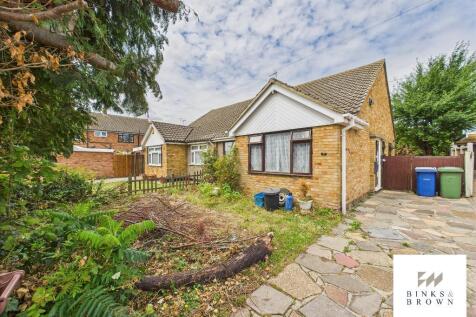 3 bedroom semi-detached bungalow for sale