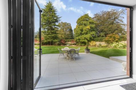 5 bedroom house for sale