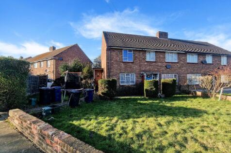 2 bedroom maisonette for sale