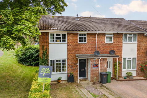 Kintyre Close, Oakley, RG23 3 bed end of terrace house for sale