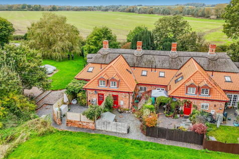 Stapleford Road, Stapleford 3 bed cottage for sale