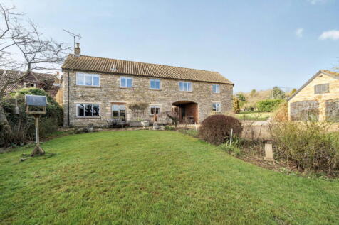 Four Bedroom Property with Land and... 4 bed detached house for sale