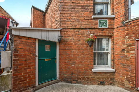 High Street, Oakham 5 bed cottage for sale