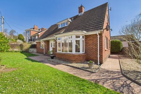 4 bedroom bungalow for sale