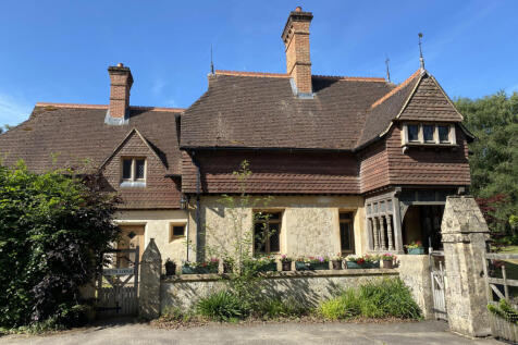 Blackmoor Road, Blackmoor, GU33 5 bed detached house for sale