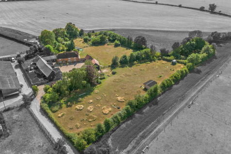 4 bedroom country house for sale
