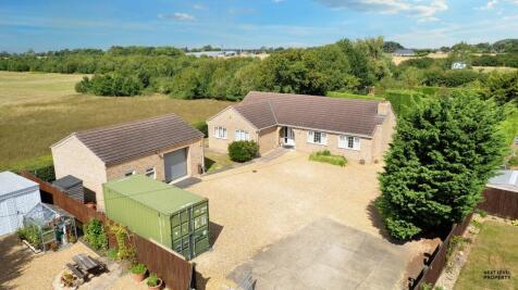 4 bedroom bungalow for sale