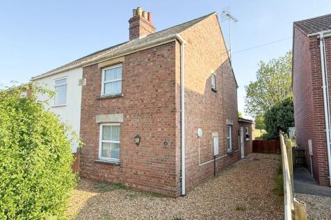 2 bedroom semi-detached house for sale