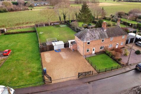Cattle Dyke, Gorefield, PE13 3 bed semi