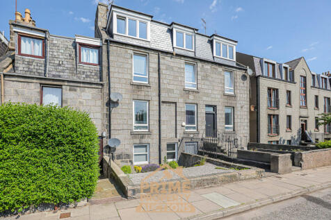 19 Constitution Street, Aberdeen AB24 2 bed flat for sale