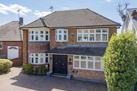Whitehall Road, Woodford Green IG8 4 bed detached house for sale