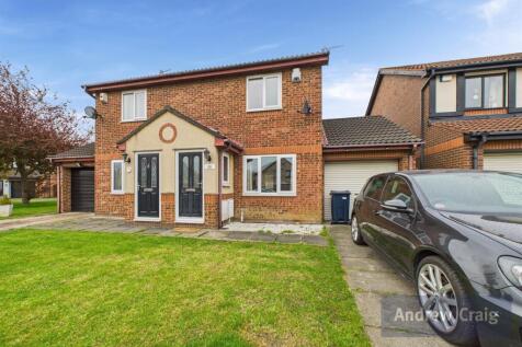2 bedroom semi-detached house for sale