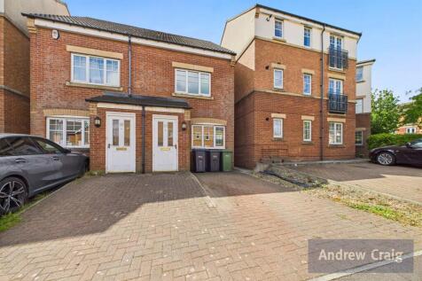 3 bedroom semi-detached house for sale