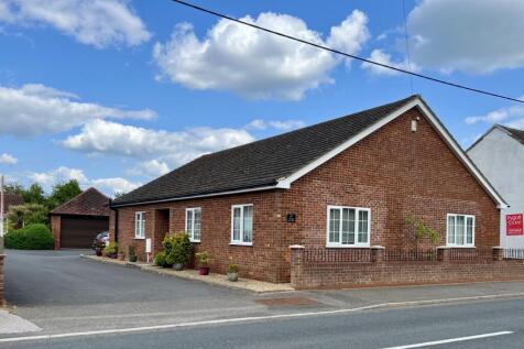3 bedroom detached bungalow for sale