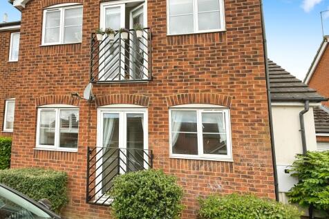 Barnes Close, Kibworth Beauchamp, LE8 2 bed flat for sale